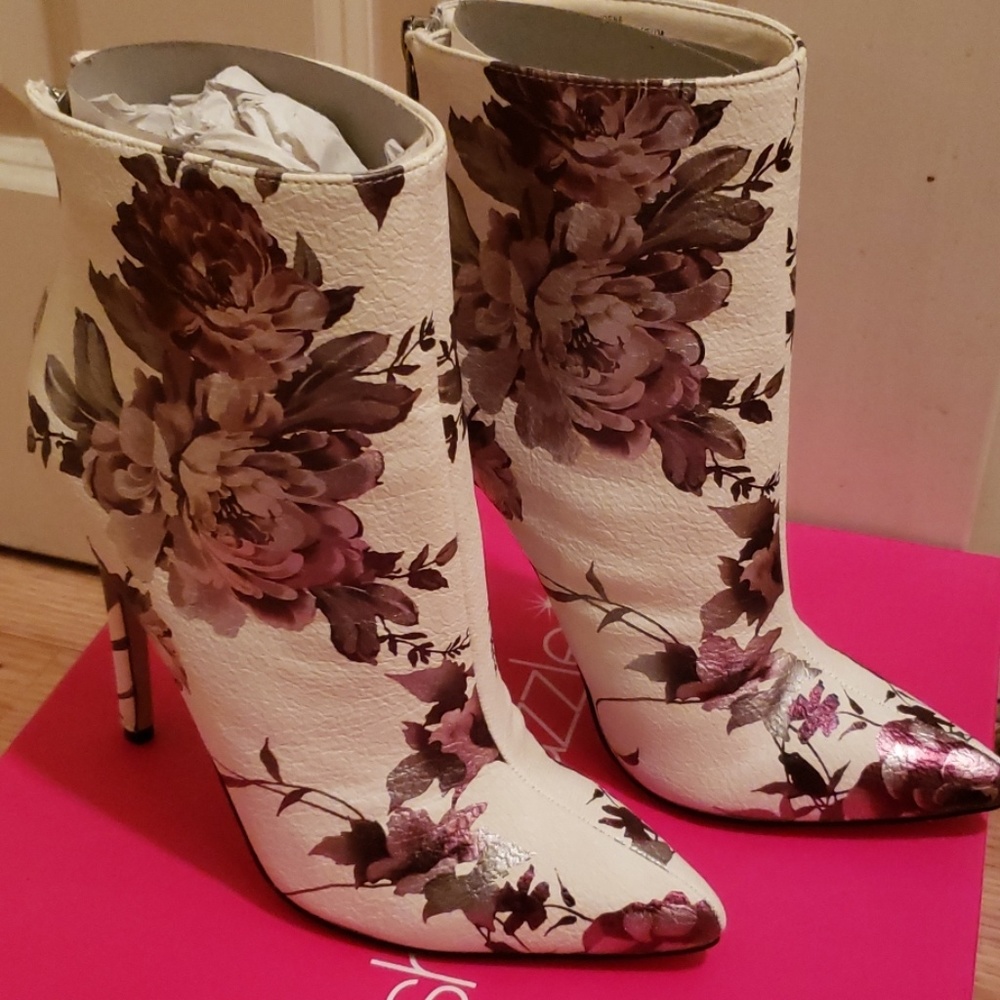 Booties - Picture 3 of 4